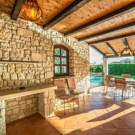 فيلة Romana Barat (Porec)