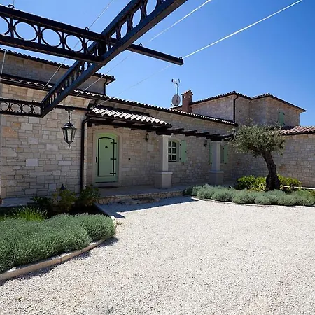 Romana * Barat (Porec)