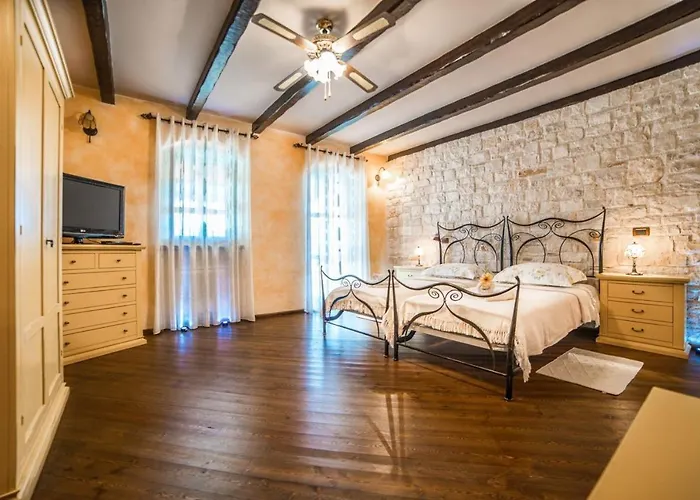 Romana Villa Barat (Porec)